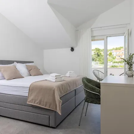 Ocrux * تروغير