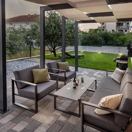 Ocrux Apartment Trogir