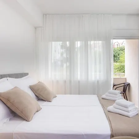 شقة Ocrux