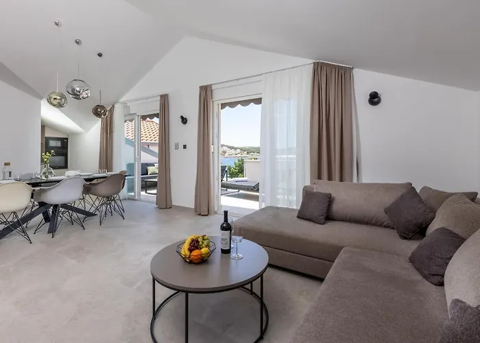 Ocrux Apartment Trogir
